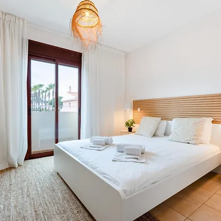 Sunny In Sunset Apartment